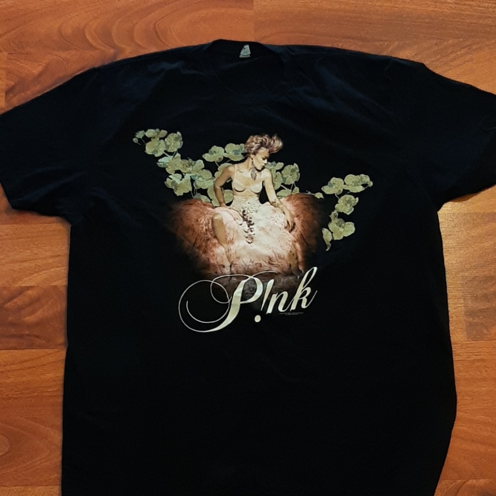 Pink concert tee women's XL